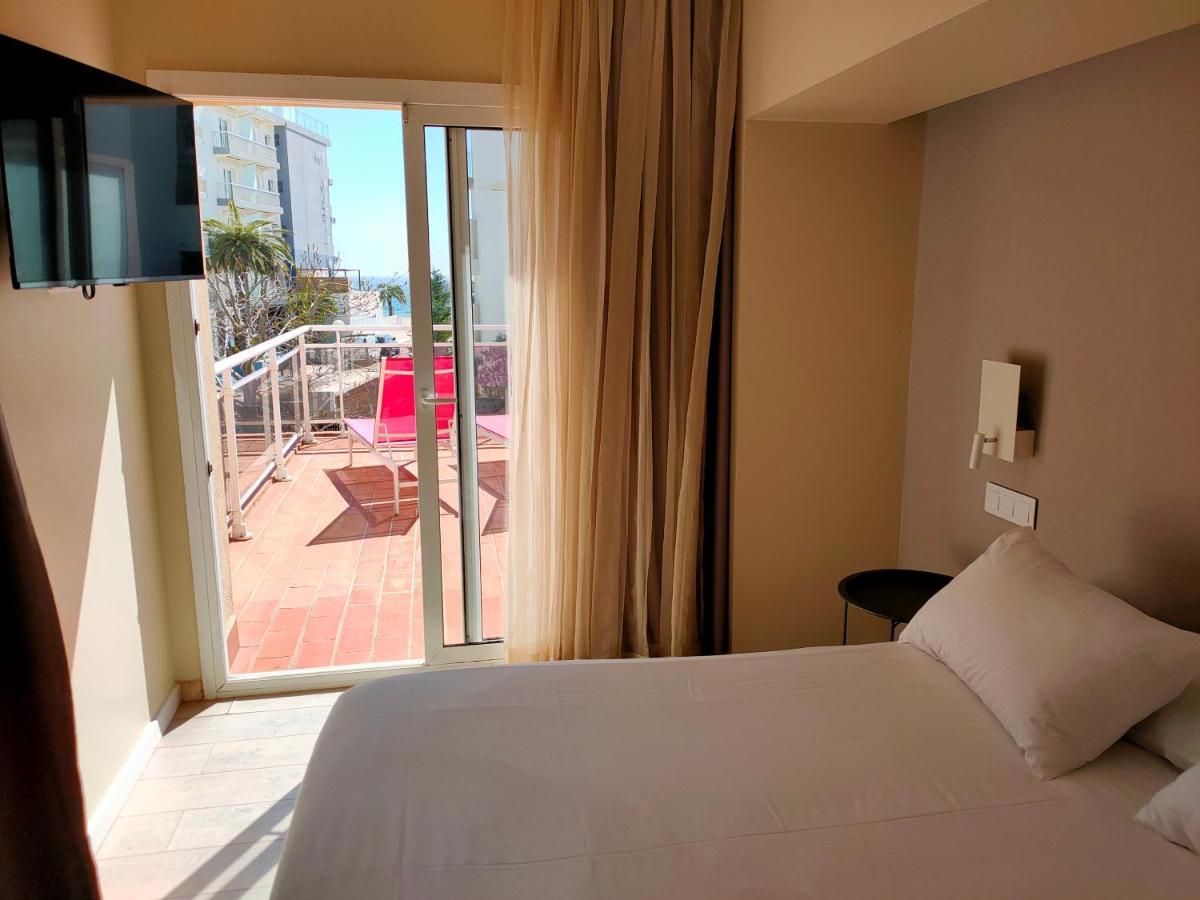 Hotel & Apartaments Thalassa Sport & Spa Roses Exterior photo